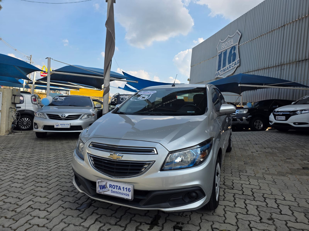 Chevrolet Onix Prata