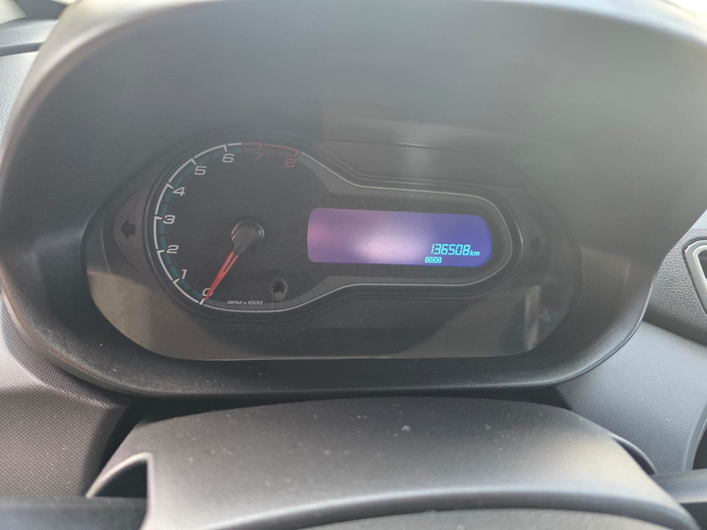 Chevrolet Onix Prata