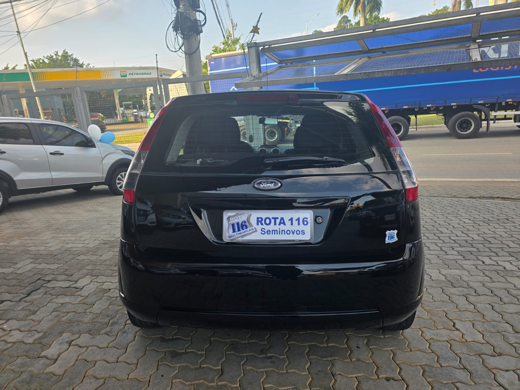 Ford Fiesta Hatch Preto