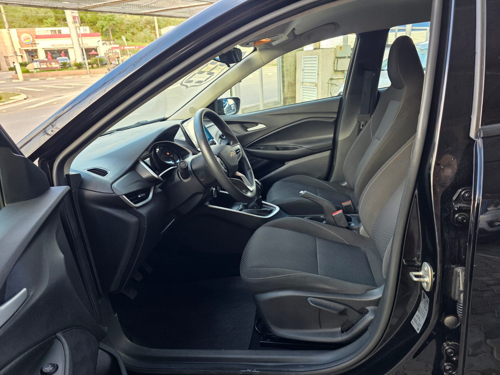 Chevrolet Onix Sedan Preto
