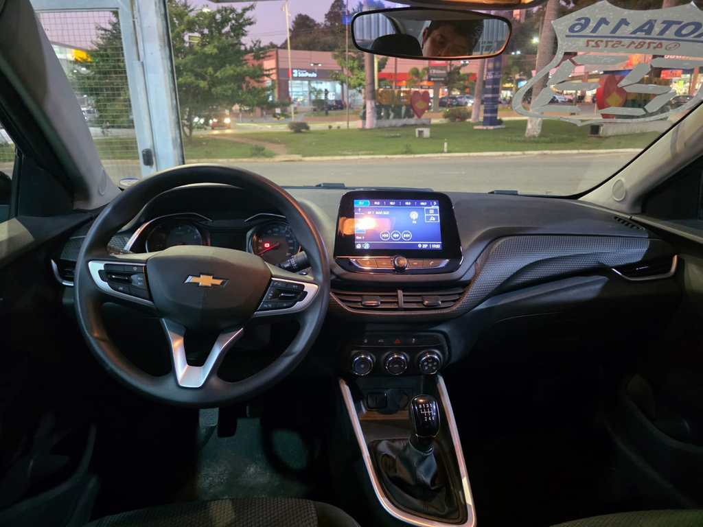 Chevrolet Onix Sedan Preto