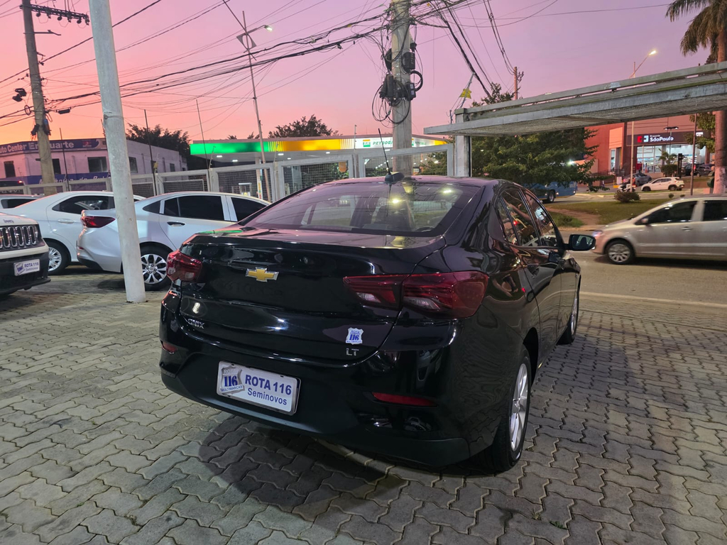 Chevrolet Onix Sedan Preto