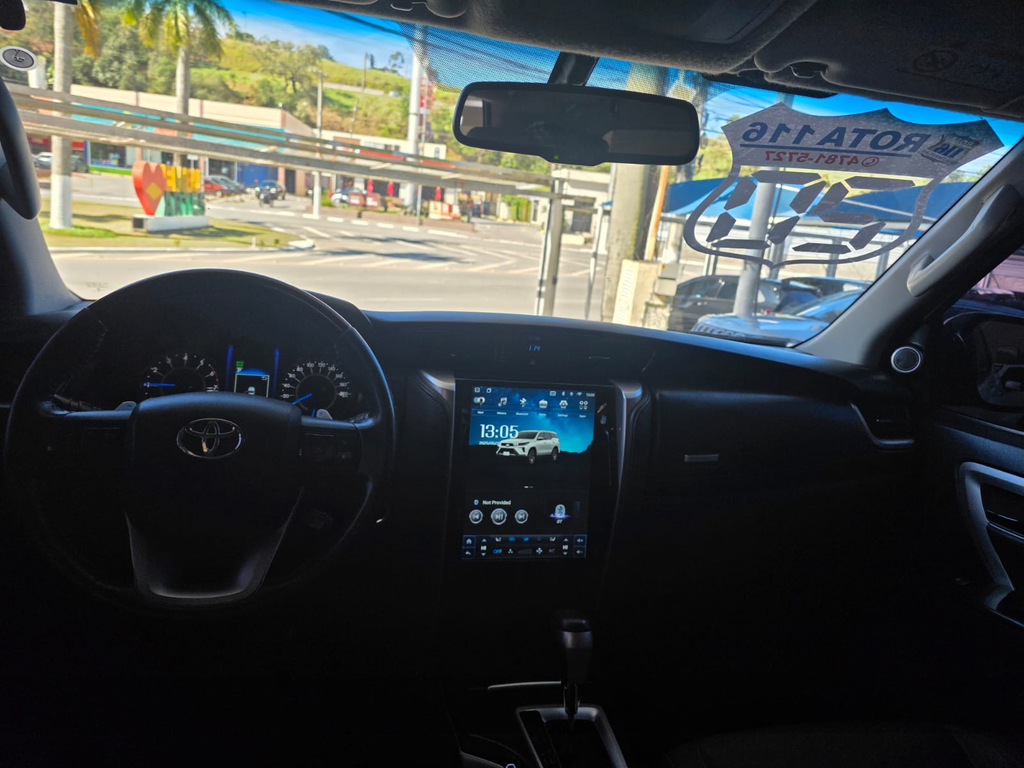 Toyota Hilux SW4 Branco