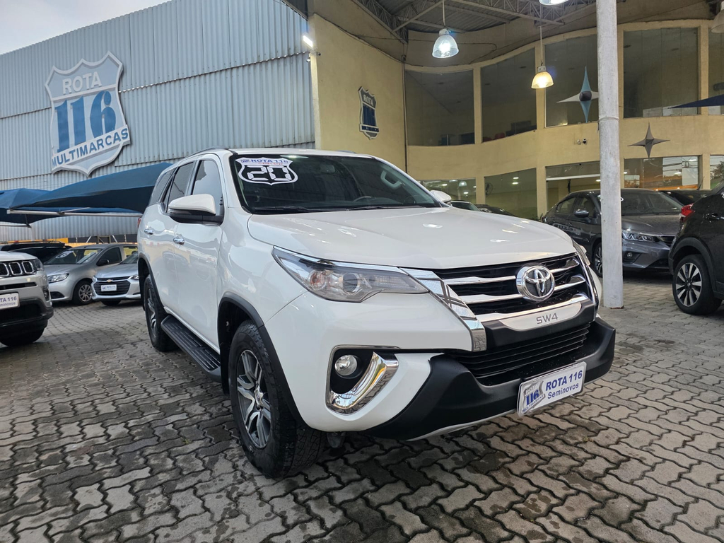 Toyota Hilux SW4 Branco