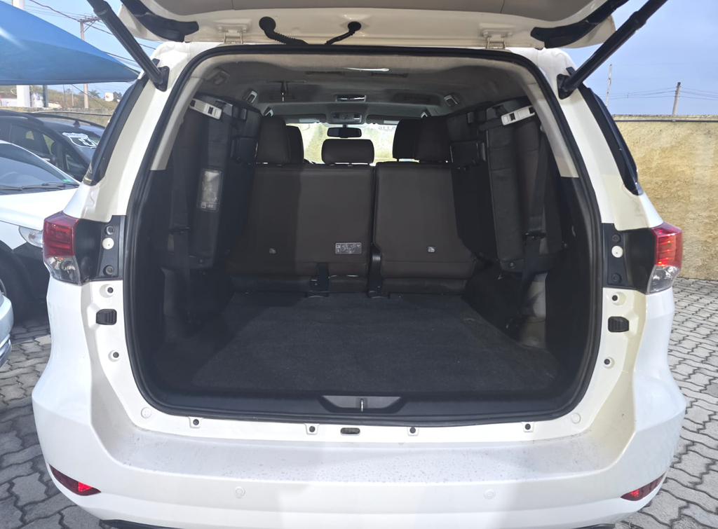Toyota Hilux SW4 Branco
