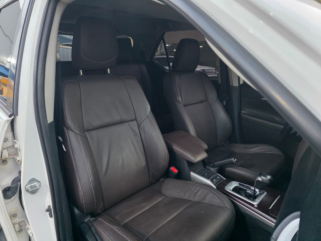 Toyota Hilux SW4 Branco