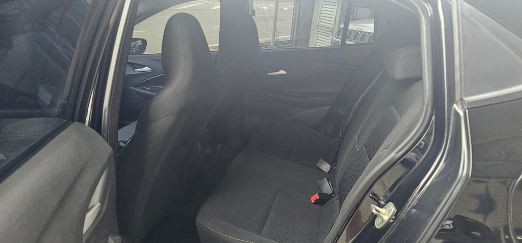 Chevrolet Onix Preto