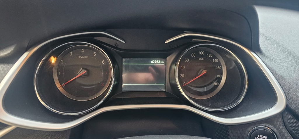 Chevrolet Onix Preto