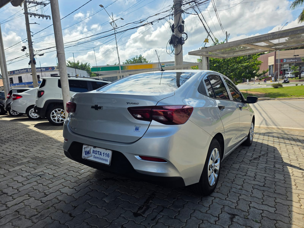 Chevrolet Onix Sedan Prata