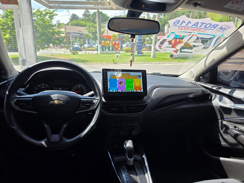 Chevrolet Onix Sedan Prata