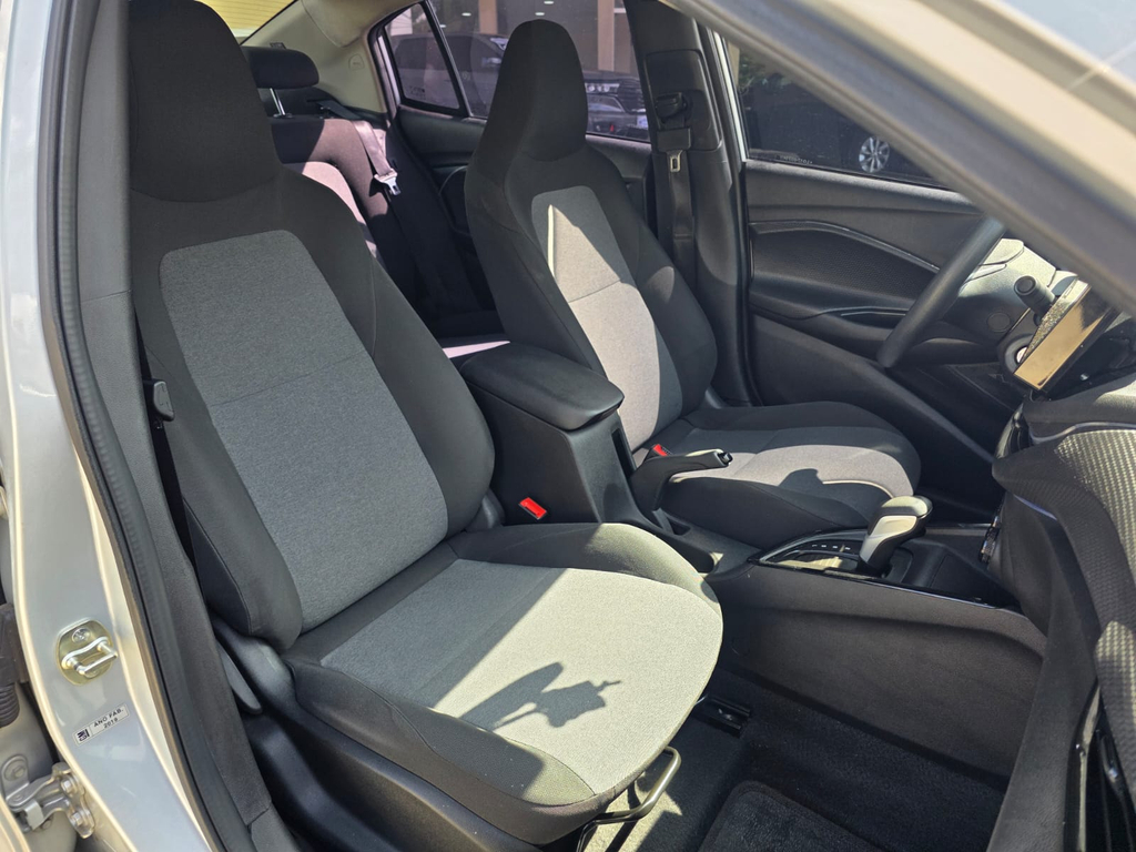 Chevrolet Onix Sedan Prata