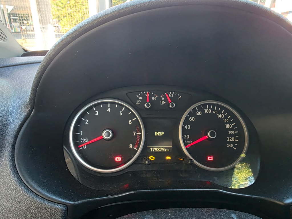 Volkswagen Voyage Preto