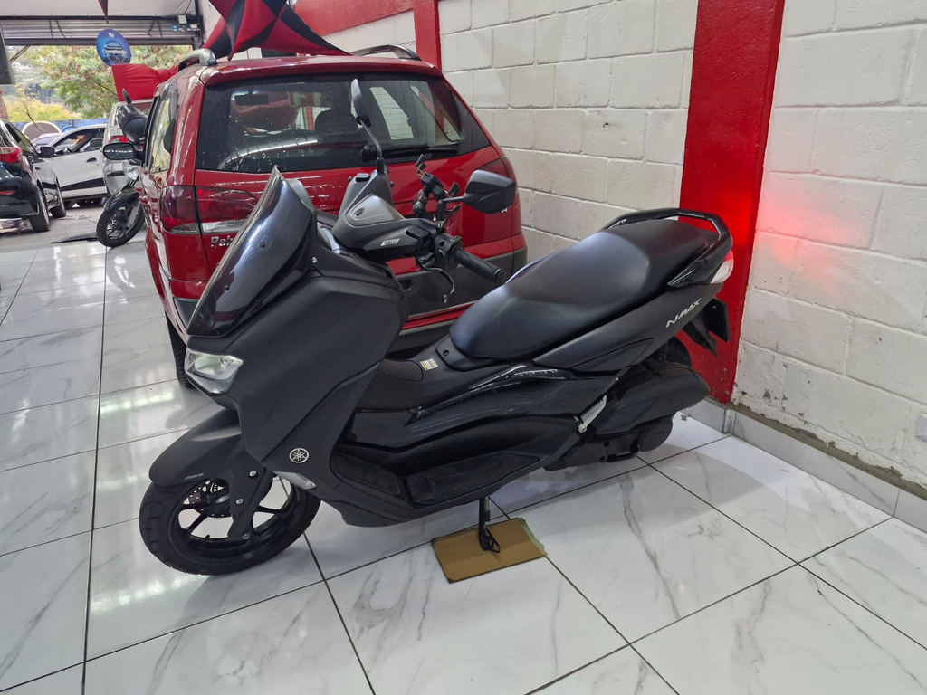 Yamaha NMAX Preto