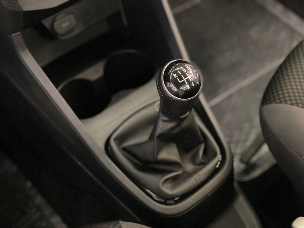 Volkswagen Saveiro Preto