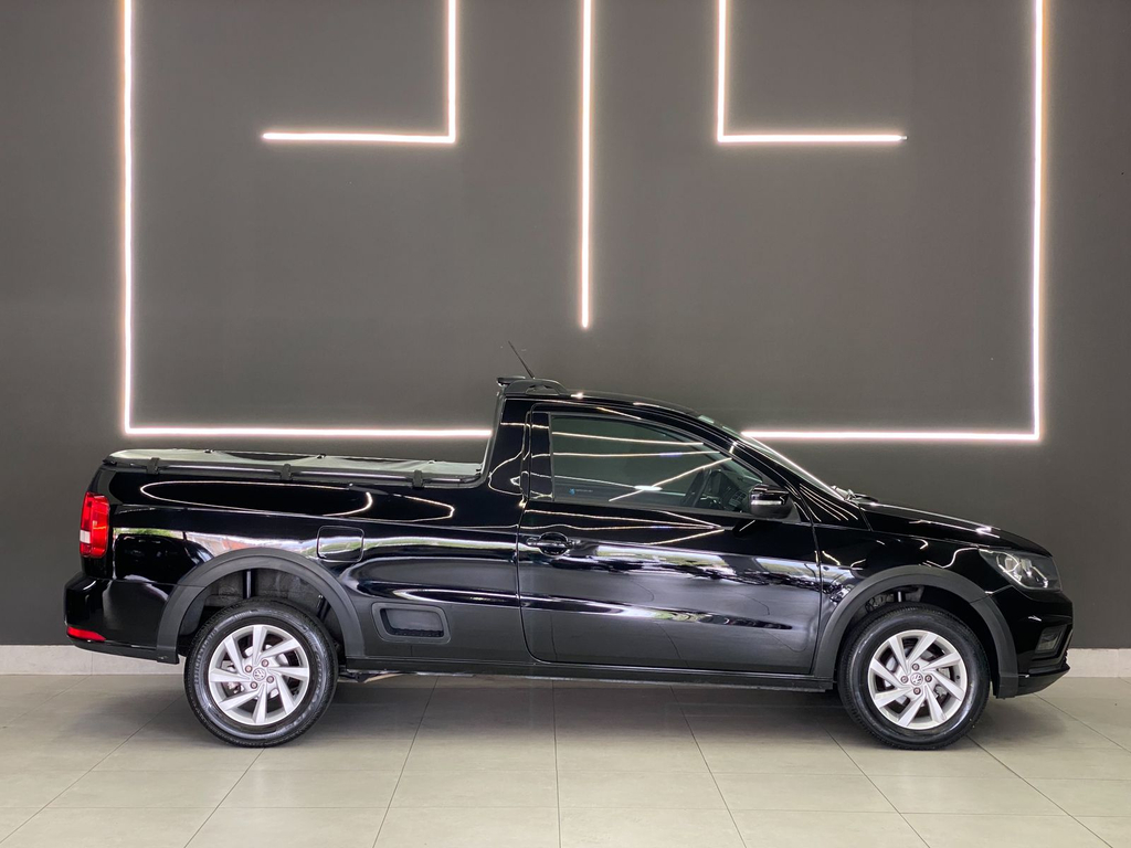 Volkswagen Saveiro Preto