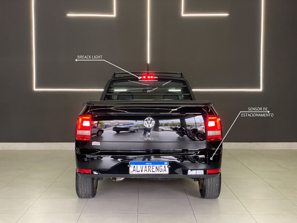 Volkswagen Saveiro Preto