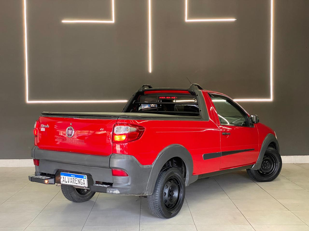 Fiat Strada Vermelho