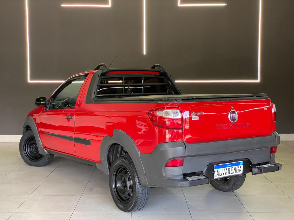 Fiat Strada Vermelho