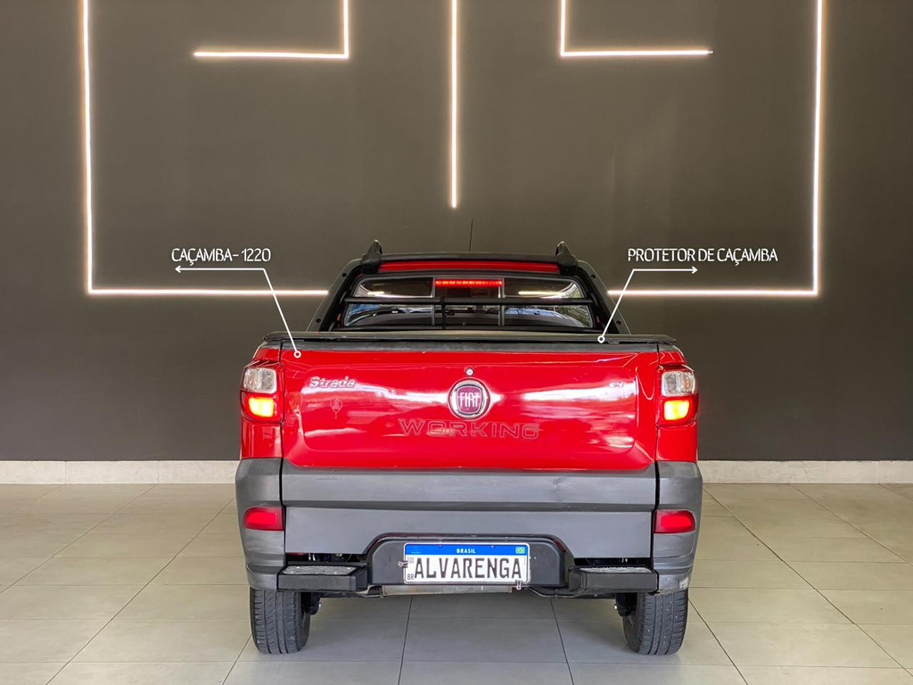 Fiat Strada Vermelho