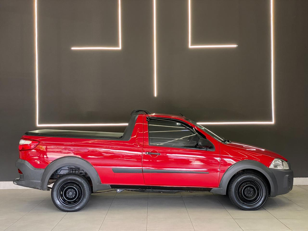 Fiat Strada Vermelho
