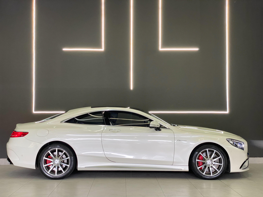Mercedes Benz S-63 AMG Branco