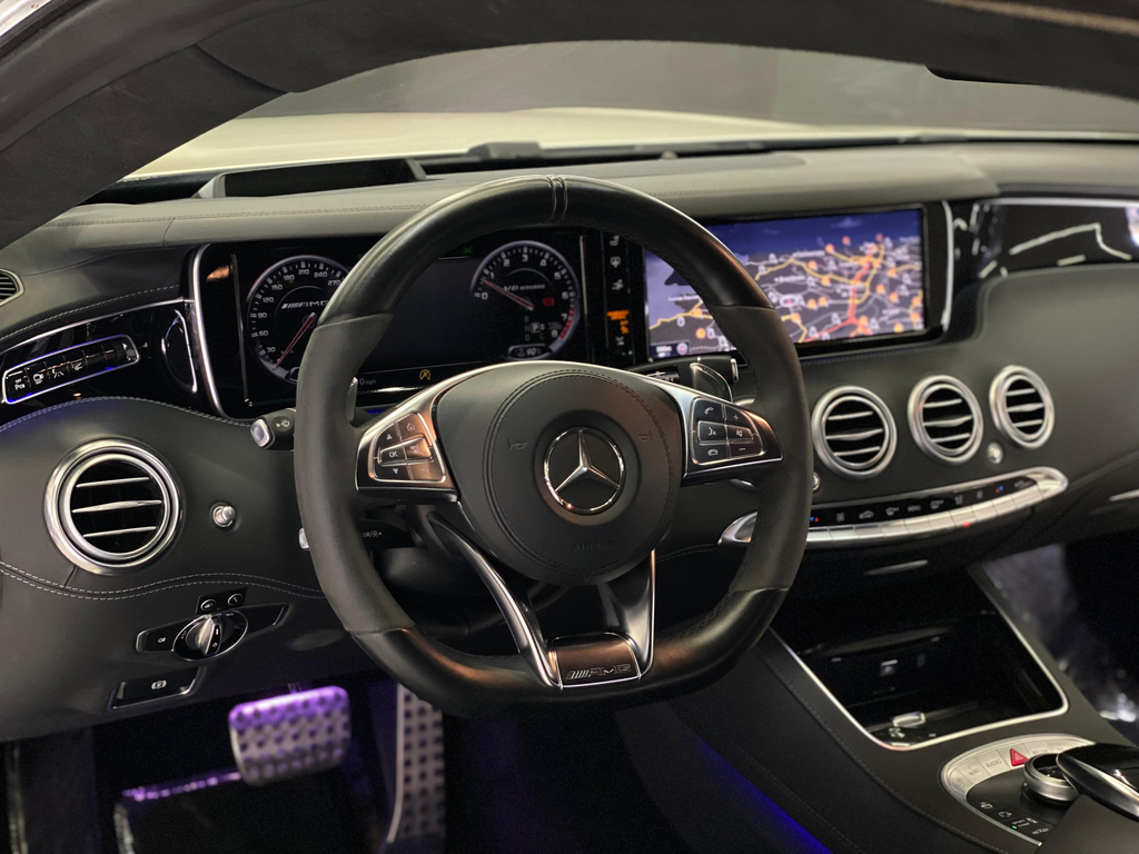 Mercedes Benz S-63 AMG Branco