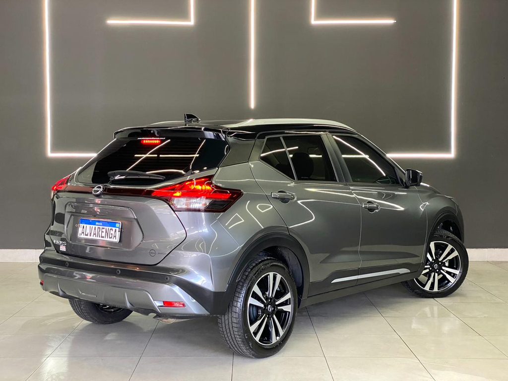 Nissan Kicks Cinza