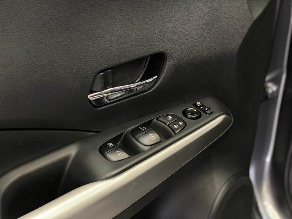Nissan Kicks Cinza