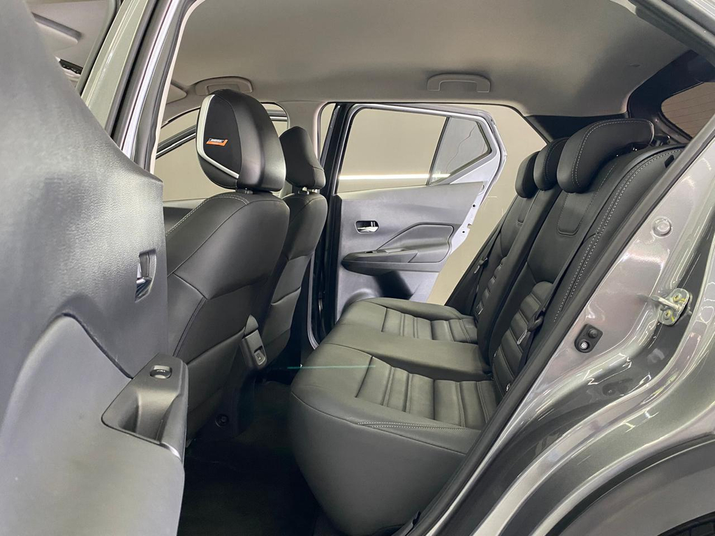 Nissan Kicks Cinza