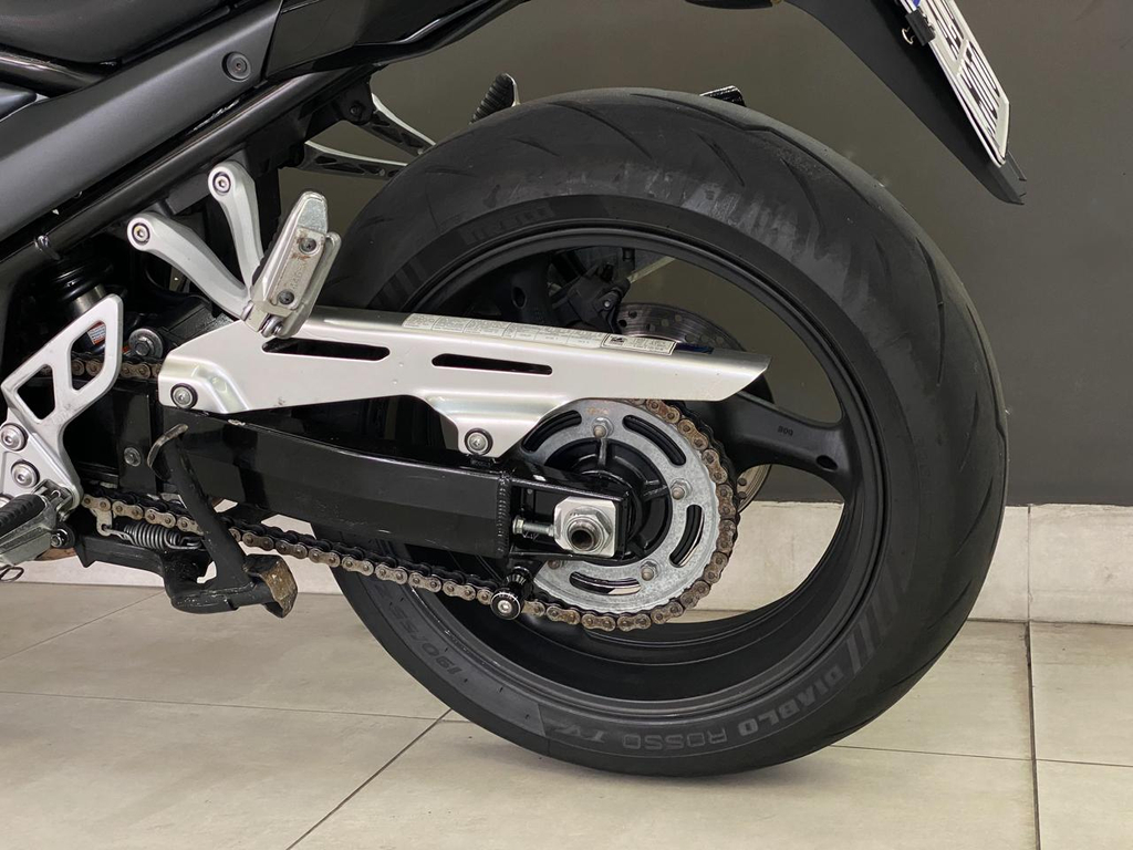 Suzuki BANDIT Preto