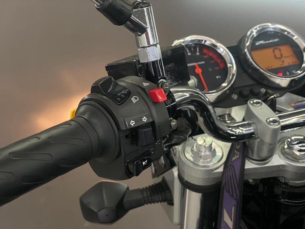 Suzuki BANDIT Preto