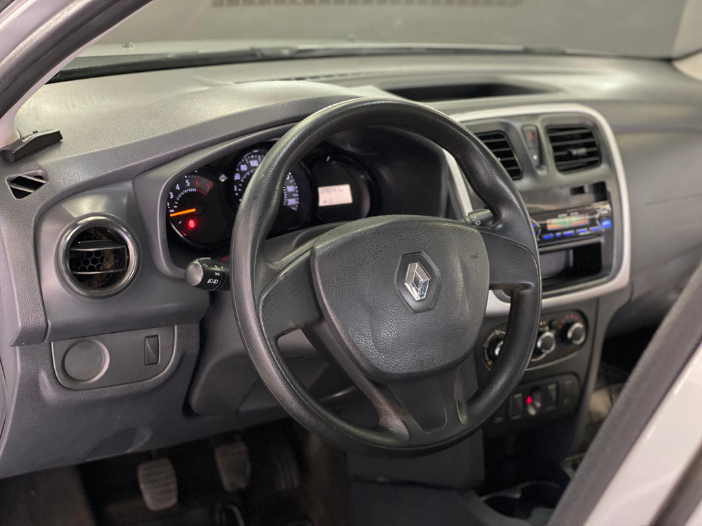 Renault Sandero Prata