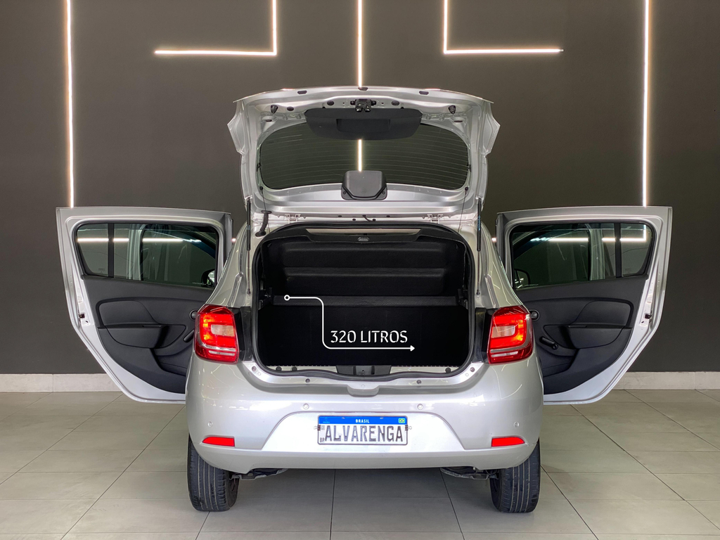 Renault Sandero Prata