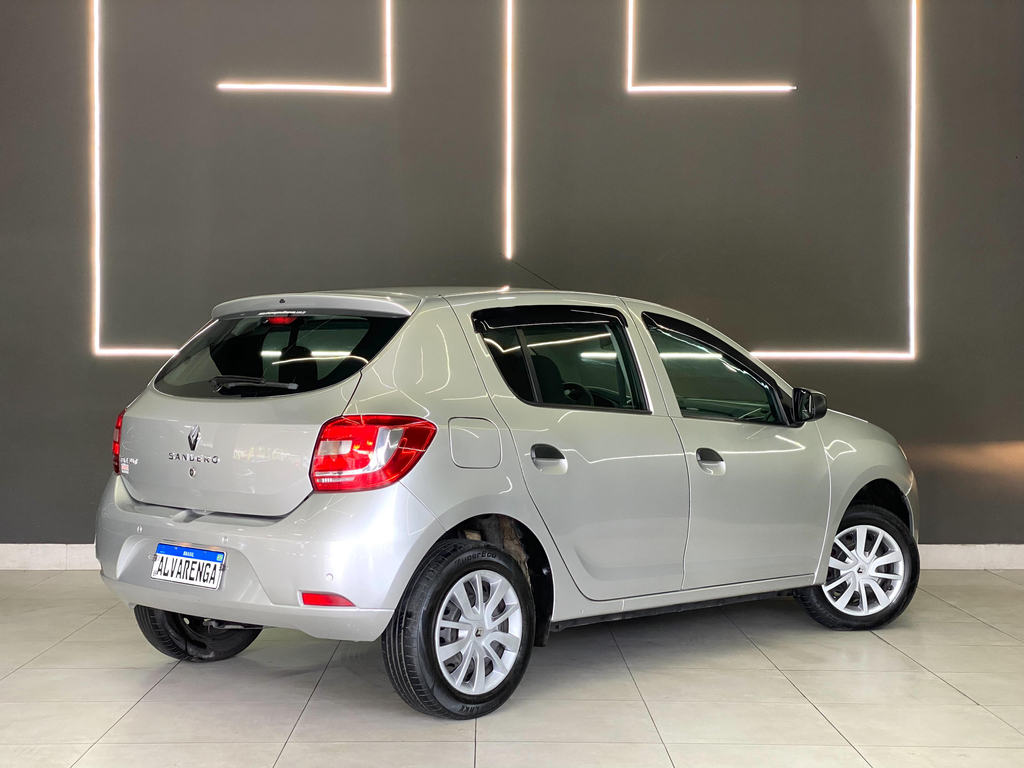 Renault Sandero Prata