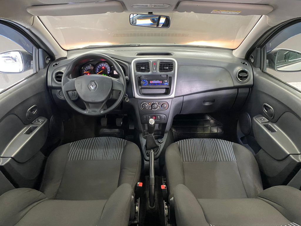 Renault Sandero Prata