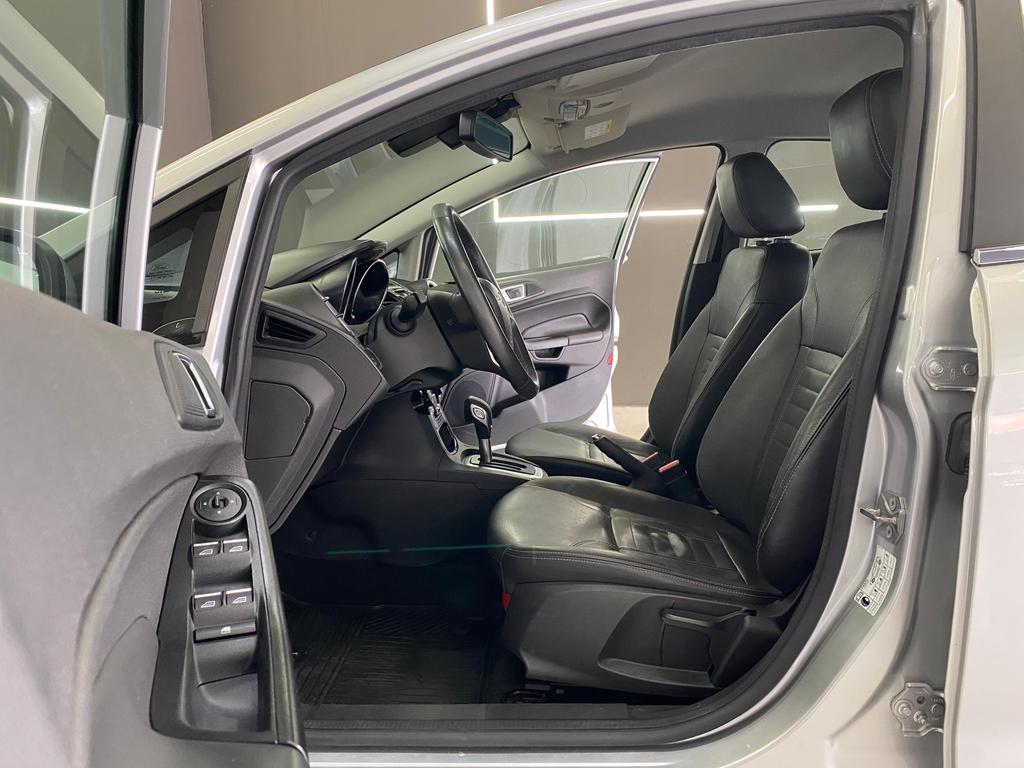 Ford New Fiesta Hatch Prata