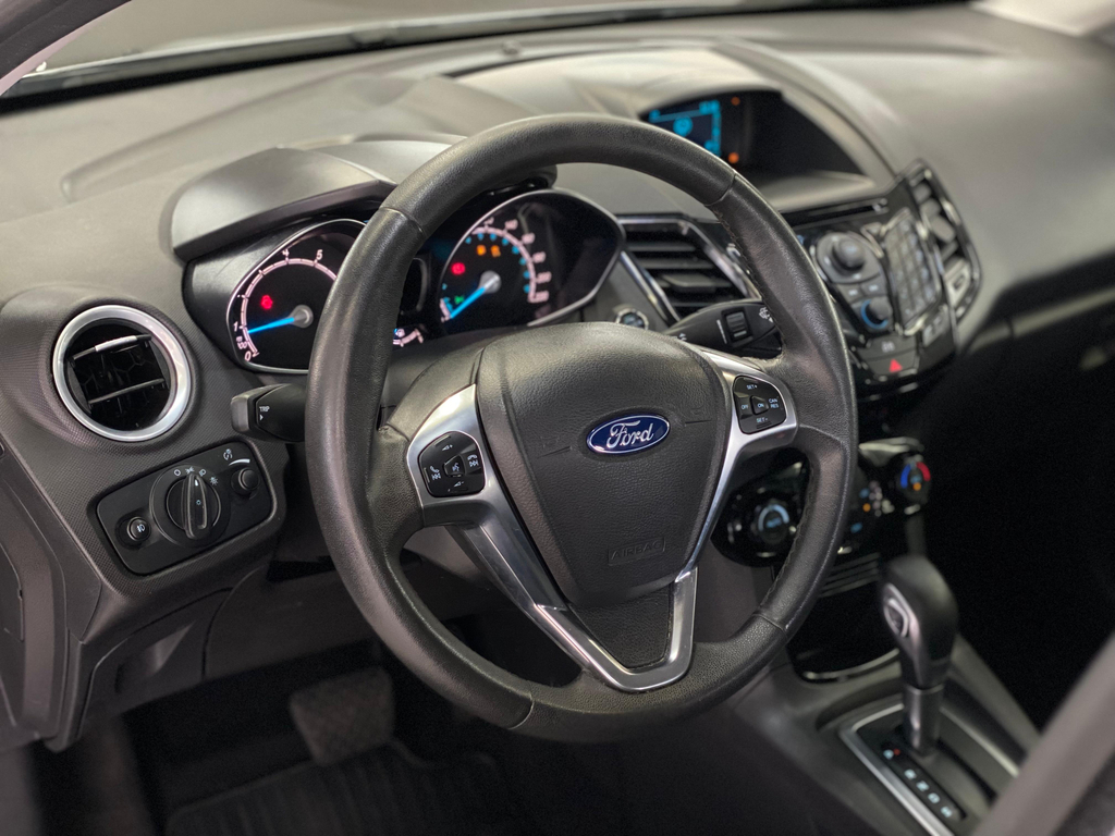 Ford New Fiesta Hatch Prata