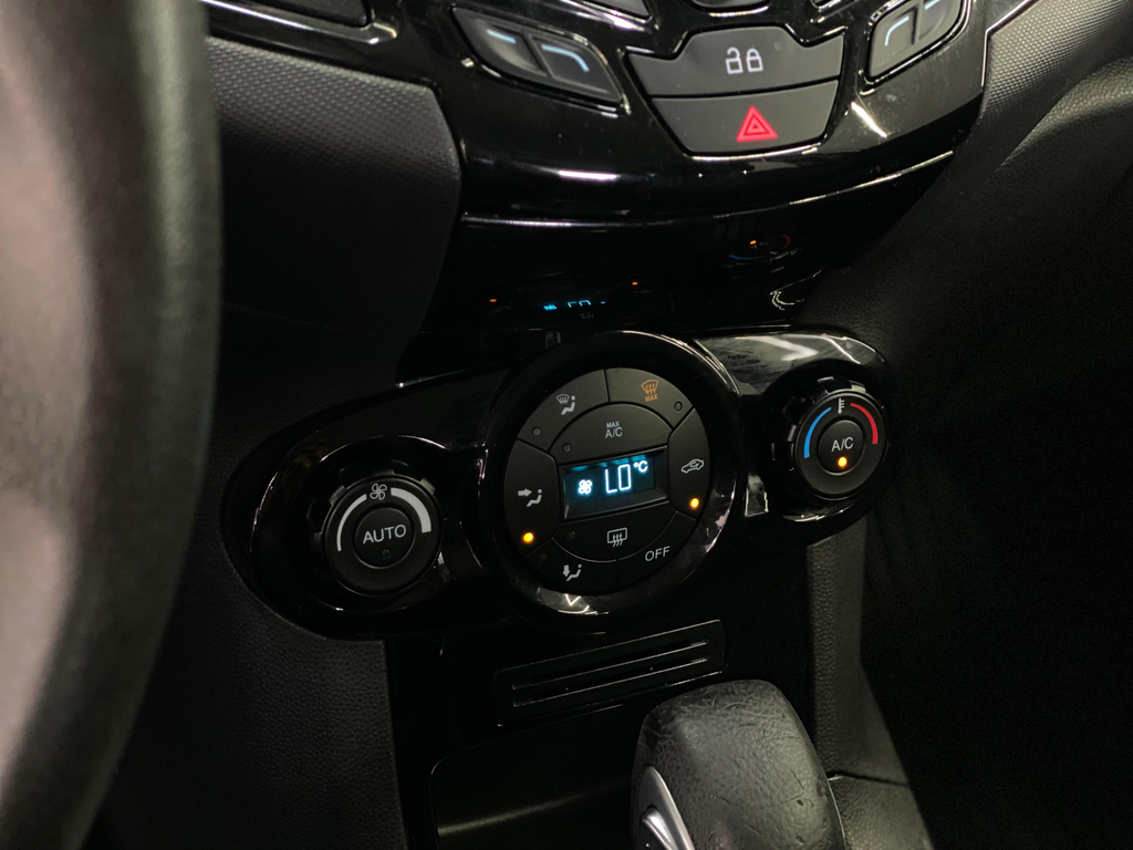 Ford New Fiesta Hatch Prata