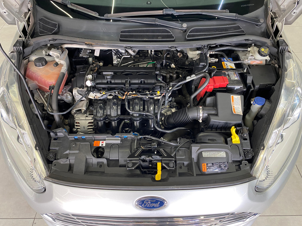 Ford New Fiesta Hatch Prata
