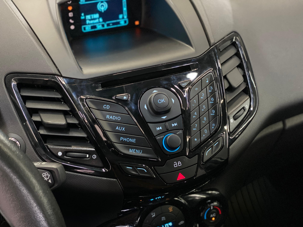 Ford New Fiesta Hatch Prata