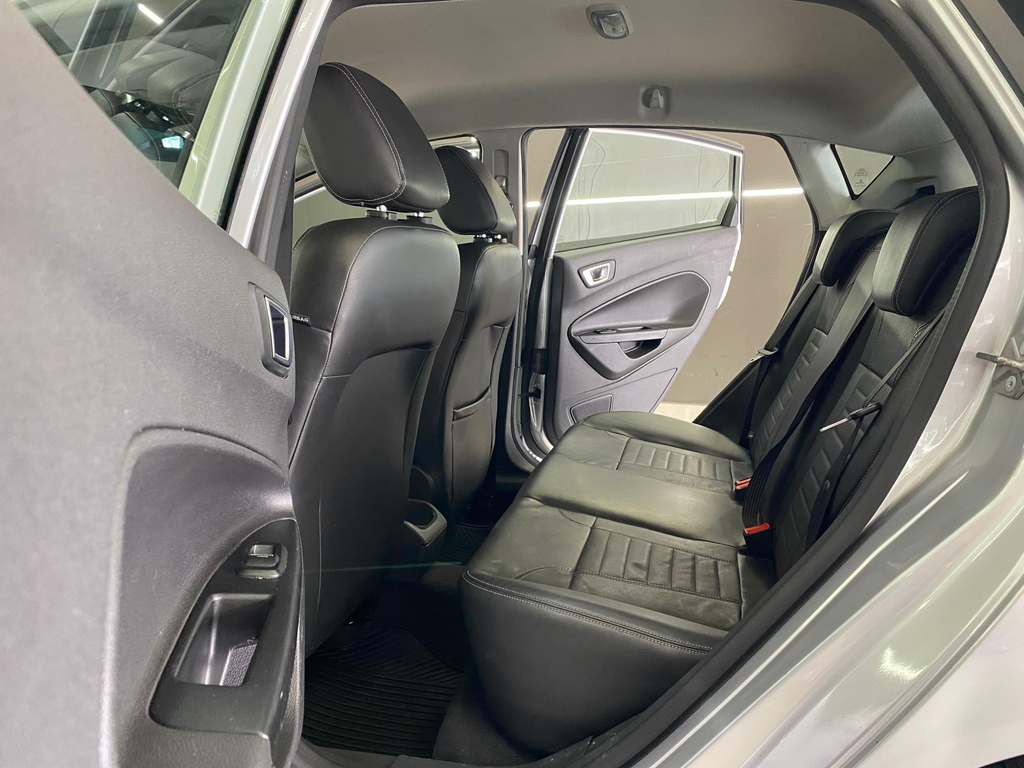 Ford New Fiesta Hatch Prata