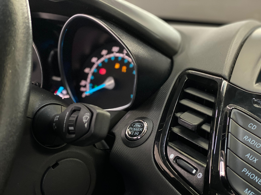 Ford New Fiesta Hatch Prata