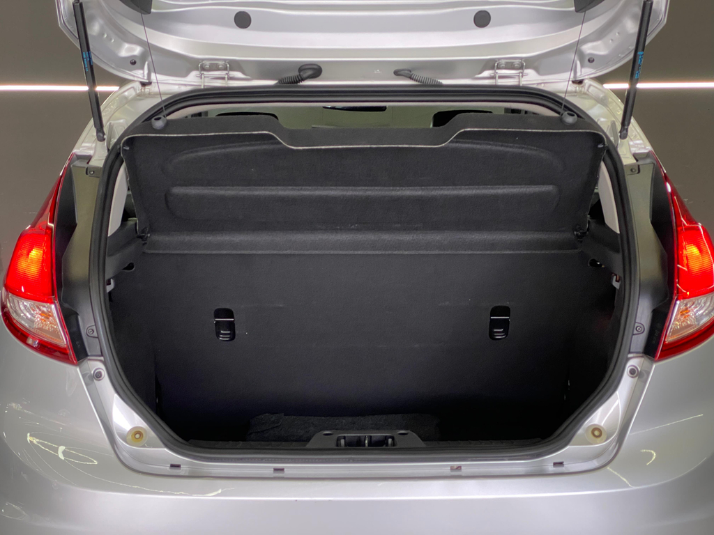 Ford New Fiesta Hatch Prata