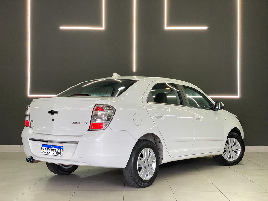 Chevrolet Cobalt Branco