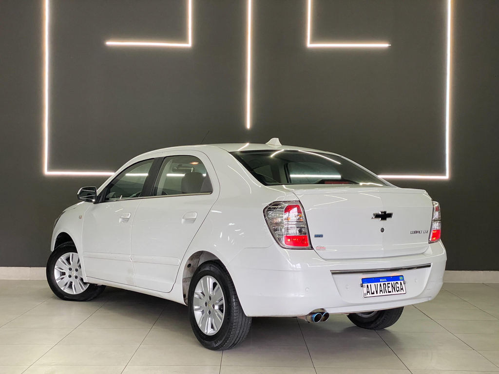 Chevrolet Cobalt Branco