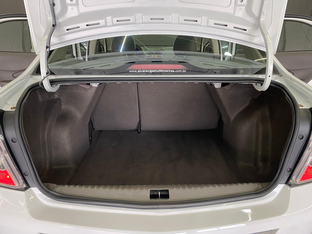 Chevrolet Cobalt Branco