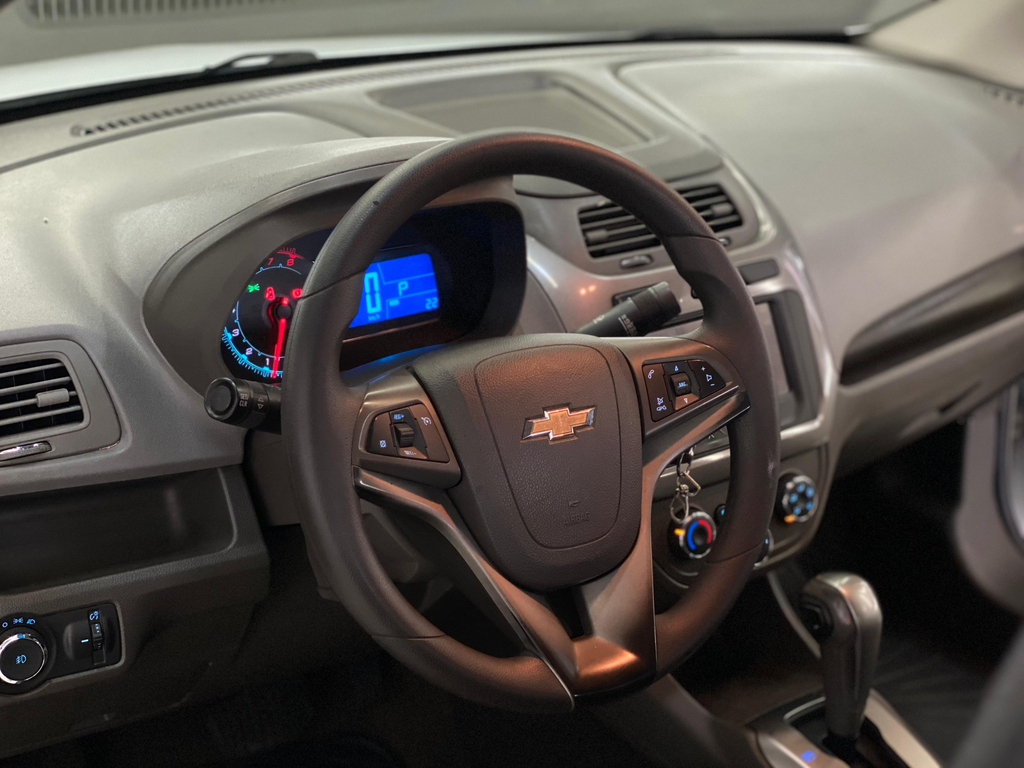 Chevrolet Cobalt Branco