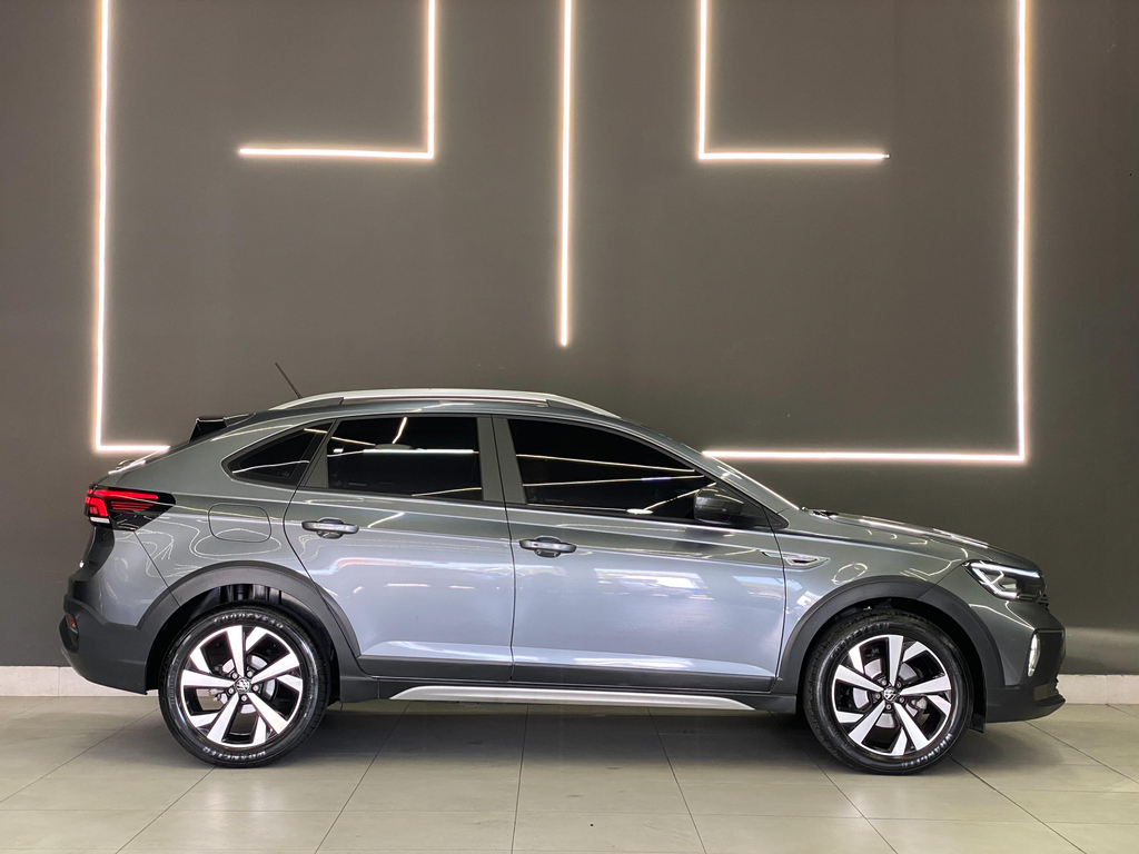 Volkswagen Nivus Cinza