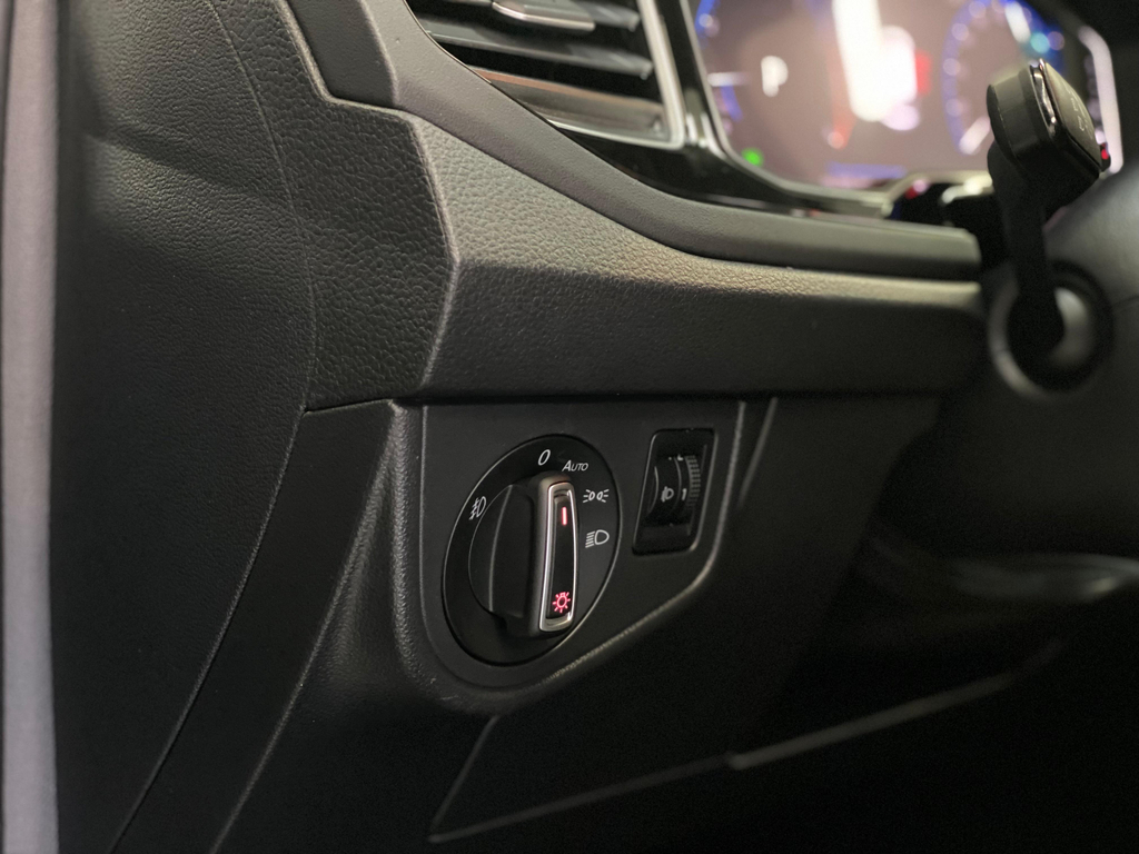 Volkswagen Nivus Cinza