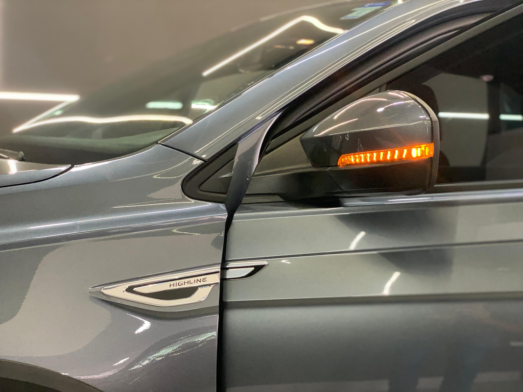 Volkswagen Nivus Cinza